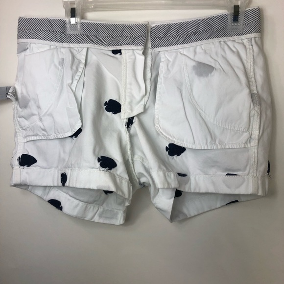 J Crew Chino White with Spade design shorts Size 4 - Picture 7 of 8